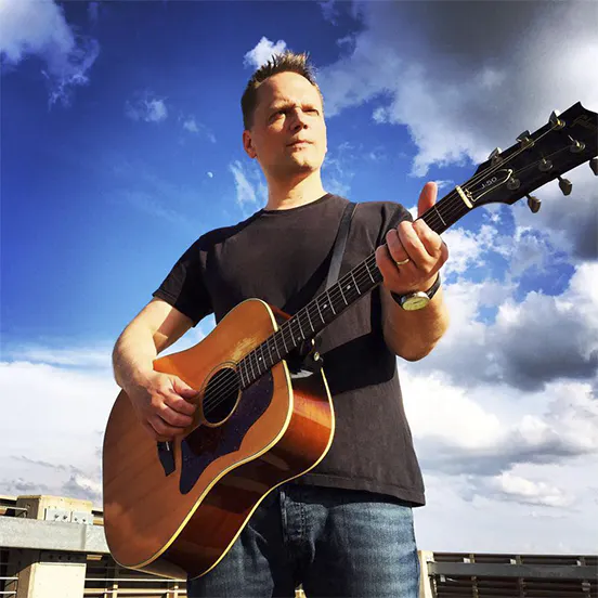 Jonathan Rundman käväisi keikkailemassa Suomessa ja yöpyi Omenassa!