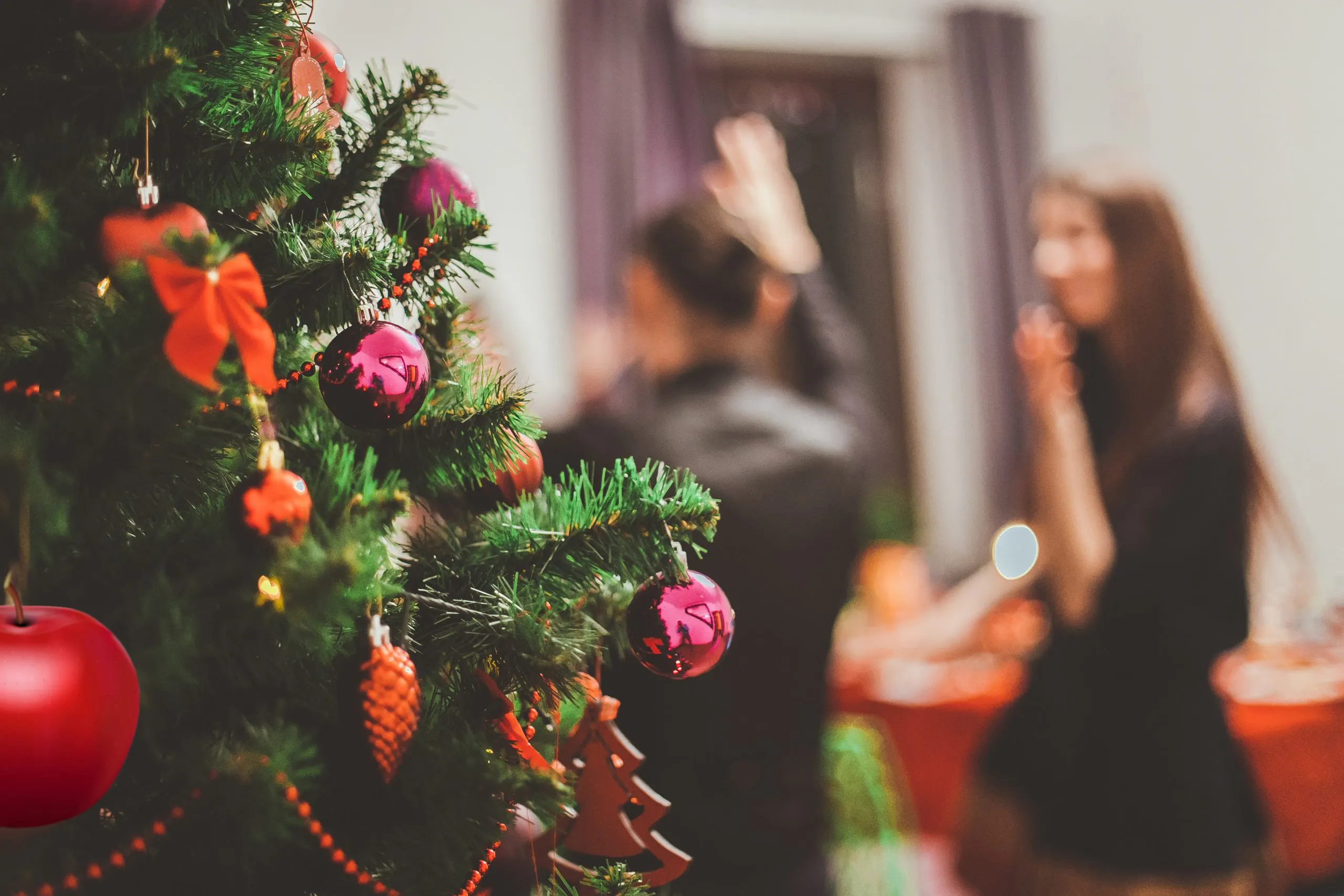 10 x erilaiset pikkujoulut – vinkit työpaikoille ja kaveriporukoille