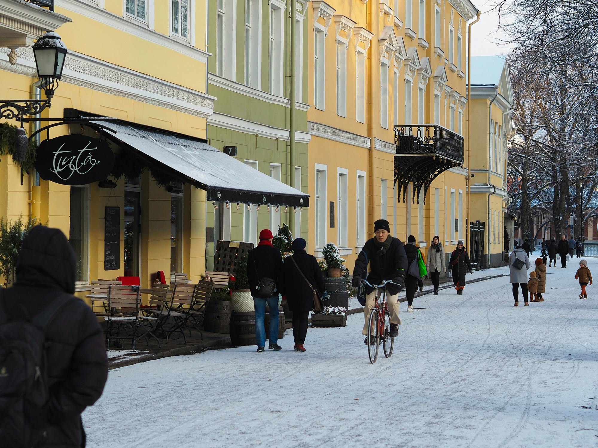 Aurajoenranta talvella