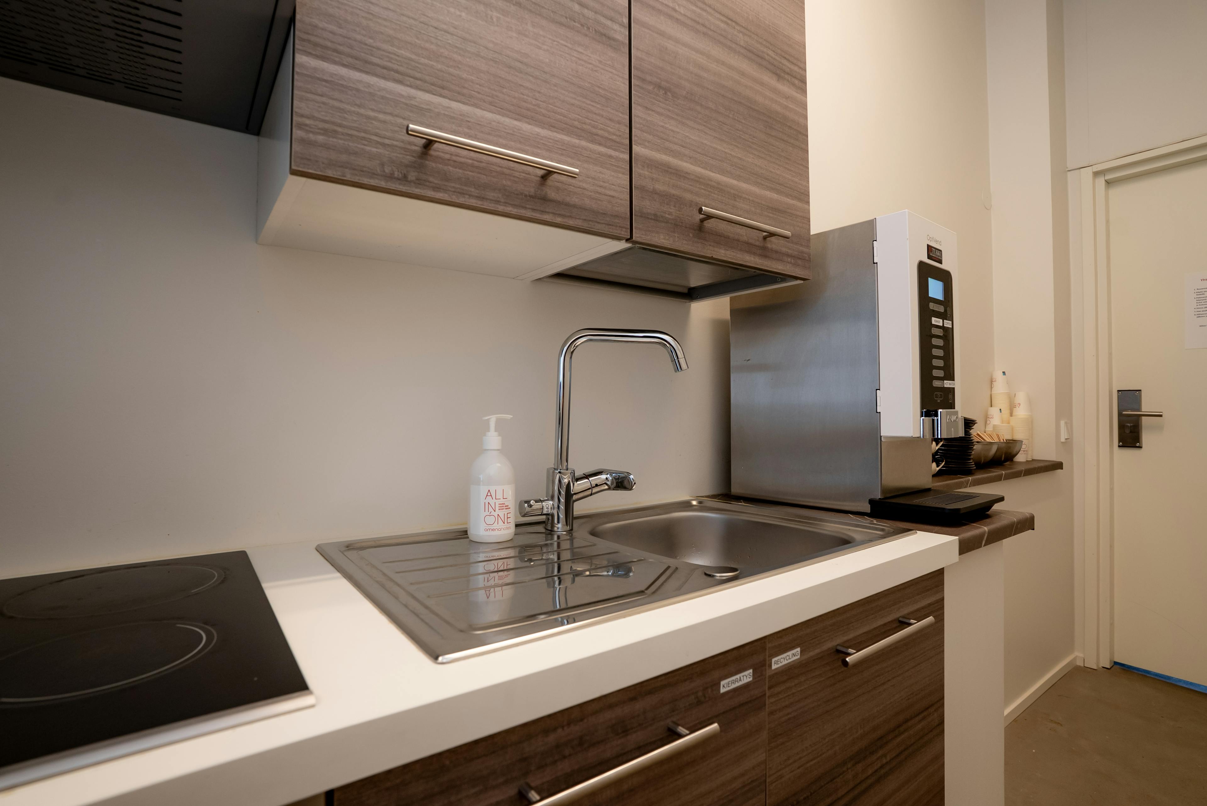 Room image 1